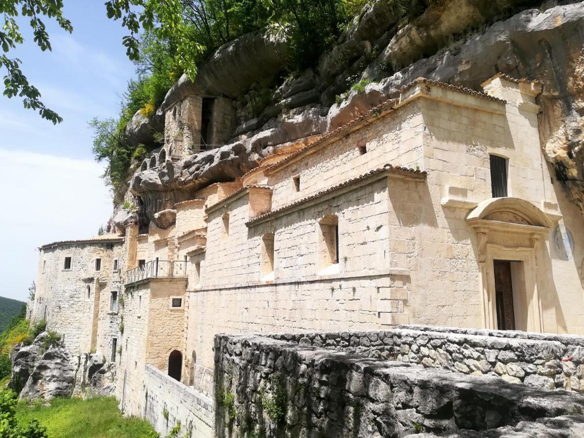 Hotel Panorama San Valentino in Abruzzo Citeriore Luaran gambar