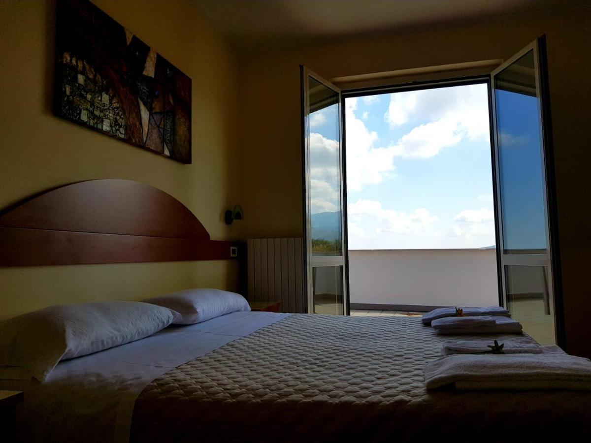 Hotel Panorama San Valentino in Abruzzo Citeriore Bilik gambar